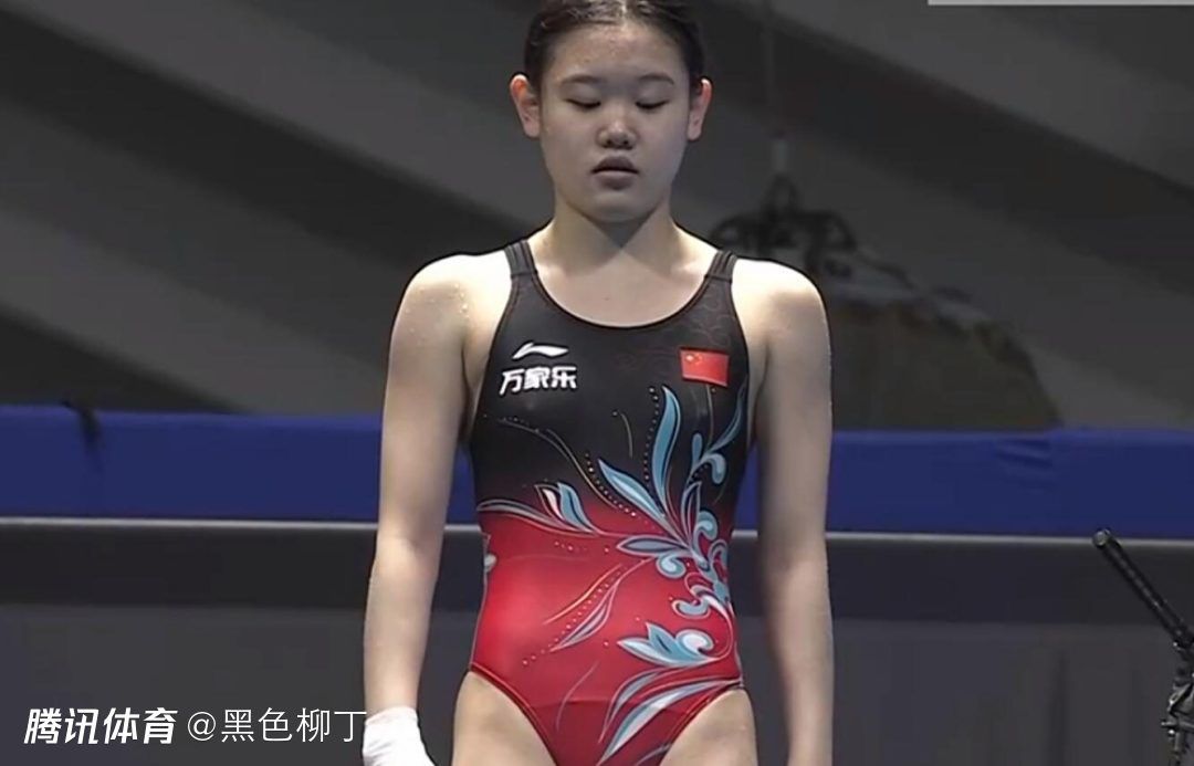美女被日出水