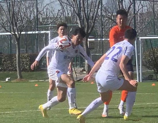 容易对待性工作者